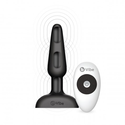 Чёрная анальная вибропробка с 3 источниками вибрации TRIO REMOTE CONTROL PLUG BLACK - 13,5 см.